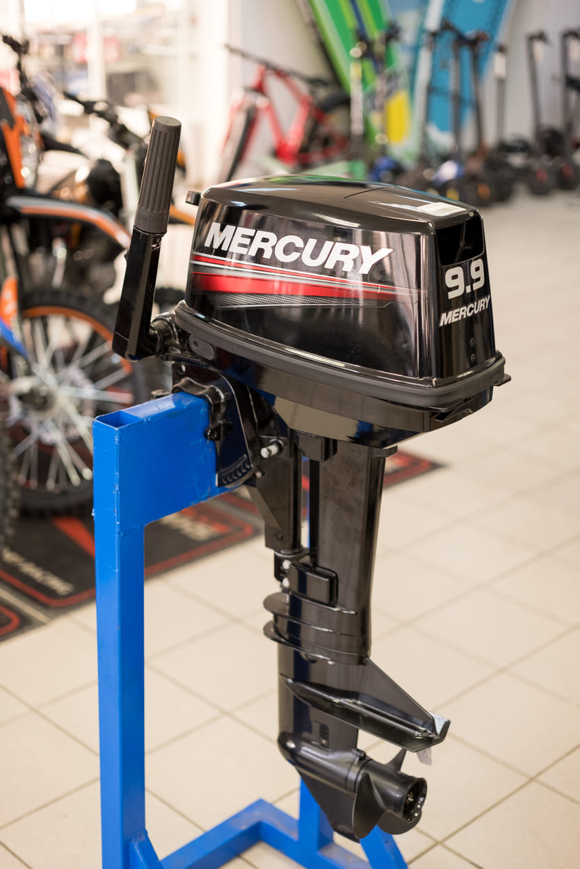 Купить 2х-тактный лодочный мотор MERCURY ME 9.9 MH Light Б/У в Набережных Челнах