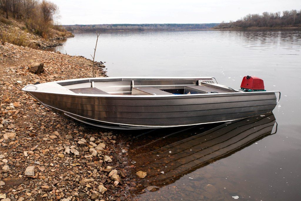 Сравнение лодок ПВХ и алюминиевых лодок